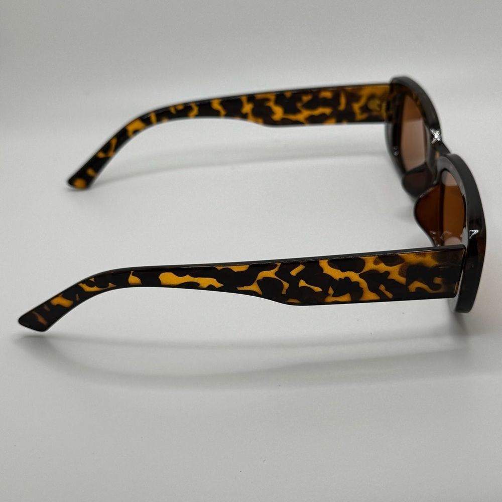 Tortoise Shell Sunglasses - Picture 5 of 7